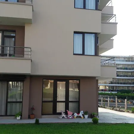 Къща за гости Casa Del Mar *